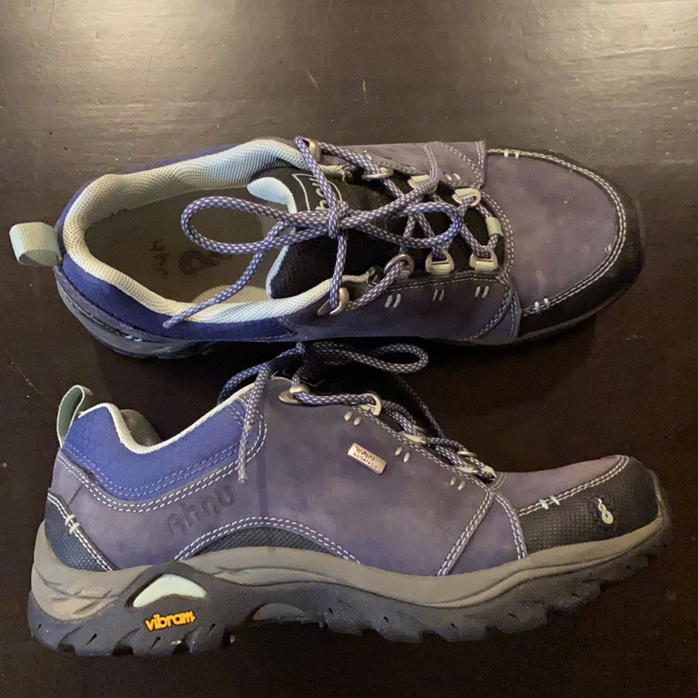 Ahnu | Women’s Montara low hiking shoes